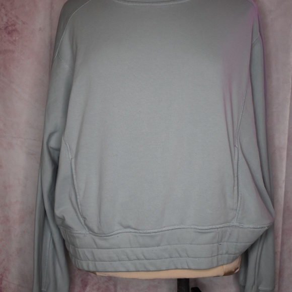 Dip XL Crop sweatshirt - Picture 2 of 3